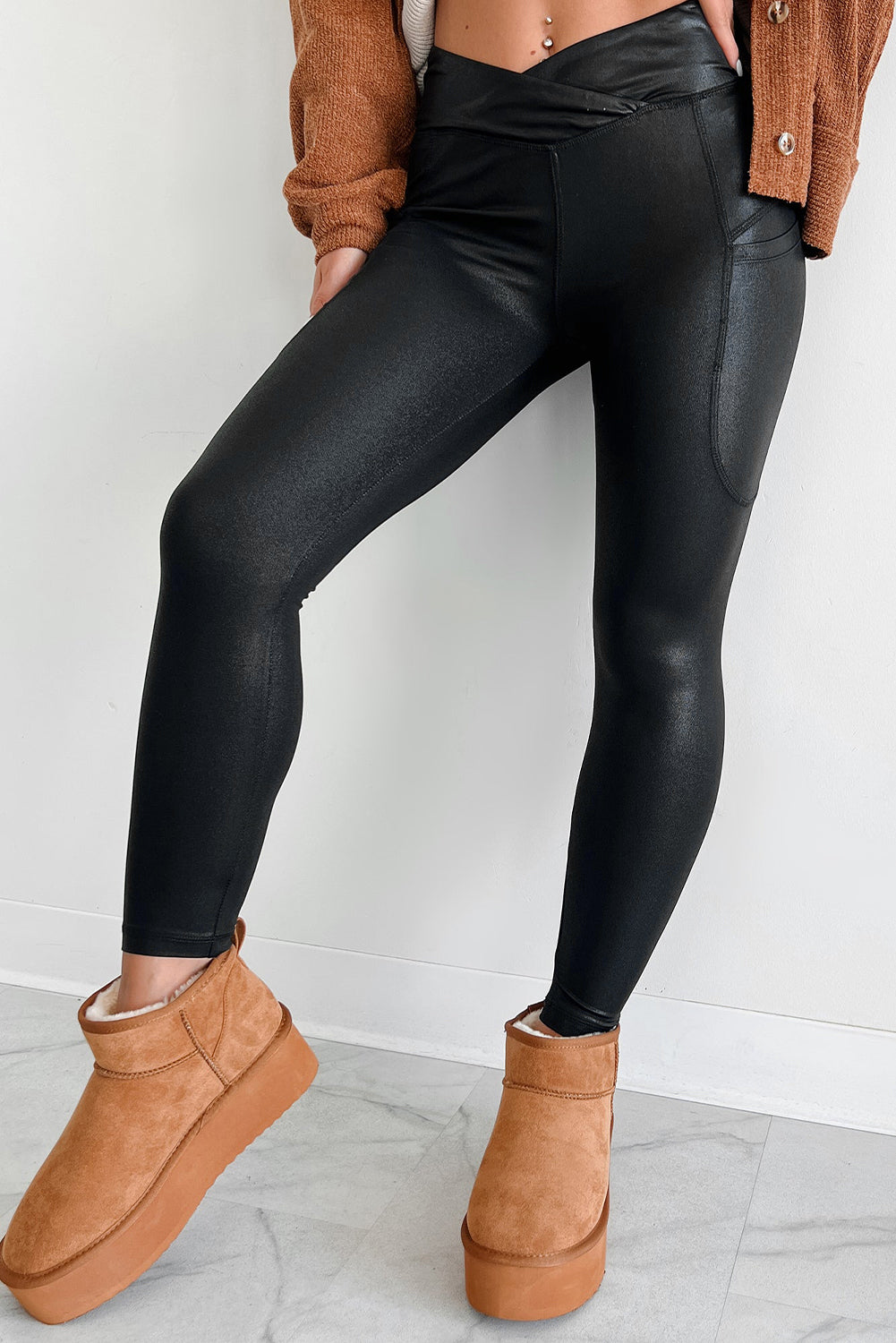 Crossed High Waist Pocket Leggings